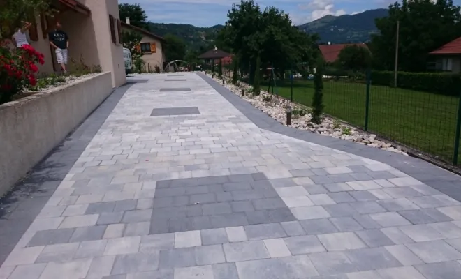 Création d'une allée en pavés, Champagnier, Eden parc paysage