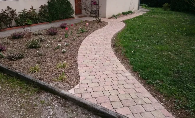 Création d'une allée en pavés, Champagnier, Eden parc paysage